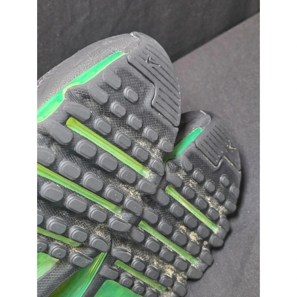 Nike Air Max 2013 Black Electric Green Kids Running‎ Shoes 555426-003 Size 5Y